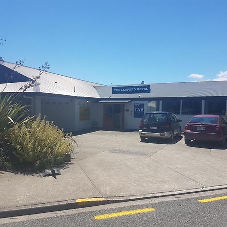 Leopard Hotel Waipukurau Екстериор снимка